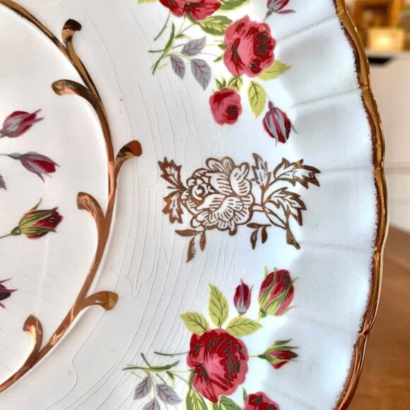 Vintage “Red Red Roses” Avon cake stand 🌹 - Picture 6 of 7